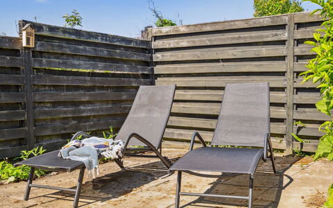 Wrange - 150M from the Sea: Tag, Hus, Land Lot, Hjem, Sommerhus, Estate, Garden Bygninger, Skygge, Bjælkehytte, Landscaping