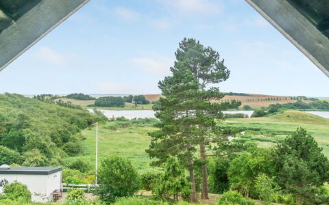 Chayton - 450M from the Sea: Tag, Hus, Land Lot, Hjem, Sommerhus, Estate, Garden Bygninger, Skygge, Bjælkehytte, Landscaping