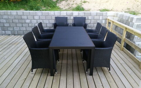 Bertold - 20M from the Sea: Blå, Busk, Sommerhus, Bunddække, Have, Estate, Skygge, Landscaping, Stuehus, Eco Hotel