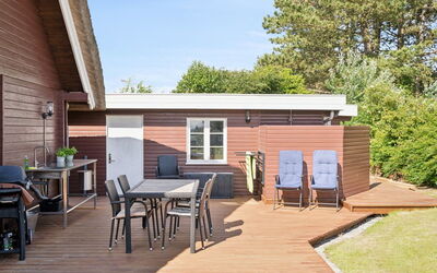 Ginnie - 300M from the Sea