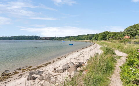 Constance - 50M from the Sea: Sommerhus, Skur, Hytte, Stuehus, Prærie, Hytte, Lade, Bjælkehytte, Garden Bygninger