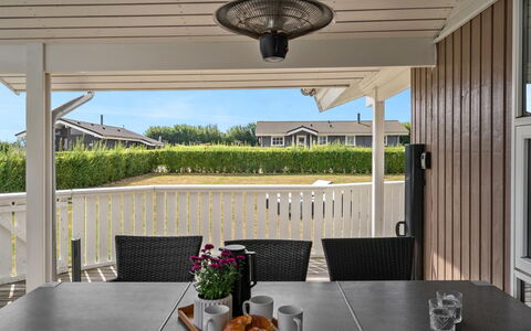 Stefanka - 600M from the Sea: Tag, Hus, Hjem, Sommerhus, Dør, Sidespor, Dæk, Veranda, Planke, Hårdttræ