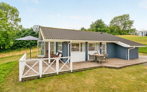 Sisko - 600M from the Sea: Tag, Hjem, Sommerhus, Estate, Skygge, Veranda, Sidespor, Hårdttræ, Garden Bygninger, Dæk