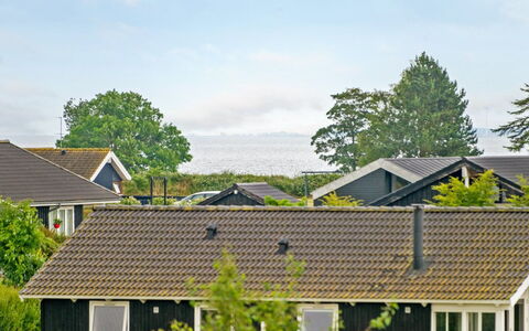 Sisko - 600M from the Sea: Bygning, Hus, Tag, Boligområde, Hjem, Arkitektur, Sommerhus, Landdistrikt, Land Lot, Menneskelig Bosættelse