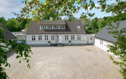 Gunhilda - 200M from the Sea: Tag, Hus, Hjem, Sommerhus, Dør, Sidespor, Dæk, Veranda, Planke, Hårdttræ