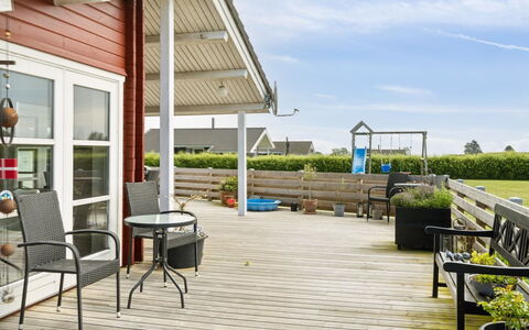 Anneli - 600M from the Sea: Tag, Hus, Hjem, Sommerhus, Dør, Sidespor, Dæk, Veranda, Planke, Hårdttræ