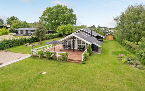 Flicka - 275M from the Sea: Sommerhus, Hjem, Hus, Tag, Veranda, Estate, Sidespor, Garden Bygninger, Stuehus, Gård