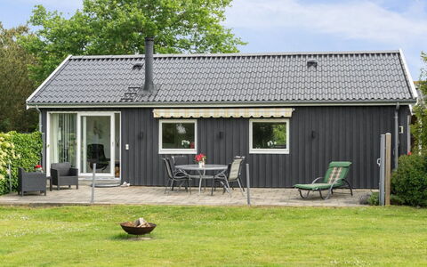 Locan - 1.2Km from the Sea: Tag, Hus, Hjem, Sommerhus, Sidespor, Estate, Indkørsel, Garden Bygninger, Gård, Skur
