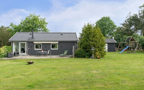 Locan - 1.2Km from the Sea: Tag, Hus, Hjem, Sommerhus, Sidespor, Estate, Indkørsel, Garden Bygninger, Gård, Skur
