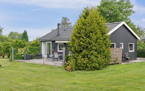 Locan - 1.2Km from the Sea: Tag, Hus, Hjem, Sommerhus, Sidespor, Estate, Indkørsel, Garden Bygninger, Gård, Skur