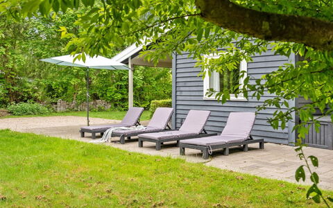 Felisa - 300M from the Sea: Udendørs Møbler, Busk, Møbel, Have, Skygge, Bunddække, Lawn, Backyard, Udendørs Bord, Gård