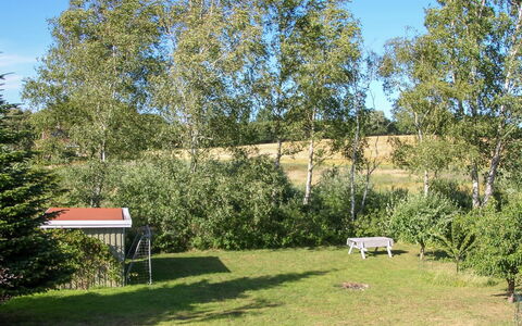 Roel - 500M from the Sea: Træ, Blad, Busk, Land Lot, Forår, Have, Lawn, Skygge, Landscaping
