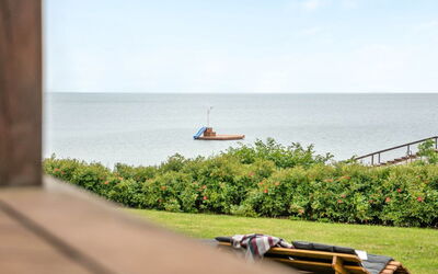 Stefanie - 10M from the Sea