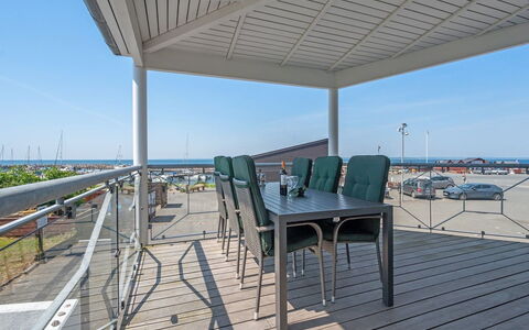 Irma - 25M from the Sea: Tag, Hus, Hjem, Sommerhus, Sidespor, Estate, Indkørsel, Garden Bygninger, Gård, Skur