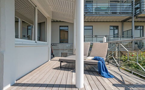 Irma - 25M from the Sea: Tag, Hus, Hjem, Sommerhus, Sidespor, Estate, Indkørsel, Garden Bygninger, Gård, Skur