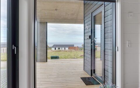 Gunborg - 400M from the Sea: Møbel, Indretning, Gulvbelægning, Træ, Etage, Loft, Trægulve, Stol, Bord, Belysning