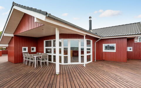 Henrijette - 200M from the Sea: Hjem, Tag, Hus, Sommerhus, Estate, Dør, Veranda, Sidespor, Stuehus, Skygge