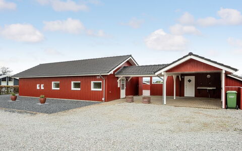 Henrijette - 200M from the Sea: Hjem, Tag, Hus, Sommerhus, Estate, Dør, Veranda, Sidespor, Stuehus, Skygge