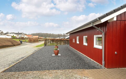 Henrijette - 200M from the Sea: Hjem, Tag, Hus, Sommerhus, Estate, Dør, Veranda, Sidespor, Stuehus, Skygge