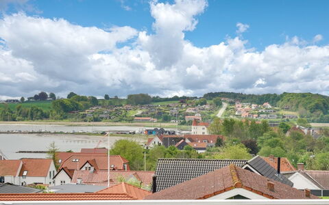 Heimeram - 150M from the Sea: Tag, Hus, Hjem, Sommerhus, Dør, Sidespor, Dæk, Veranda, Planke, Hårdttræ