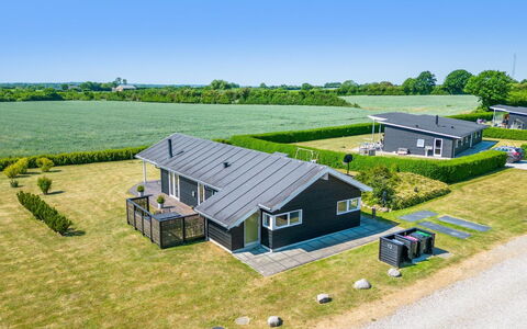 Iorund - 550M from the Sea: Tag, Hus, Hjem, Sommerhus, Dør, Sidespor, Dæk, Veranda, Planke, Hårdttræ