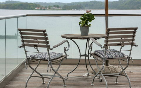 Florinda - 10M from the Sea: Hus, Tag, Hjem, Sommerhus, Estate, Stuehus, Villa, Veranda, Sidespor