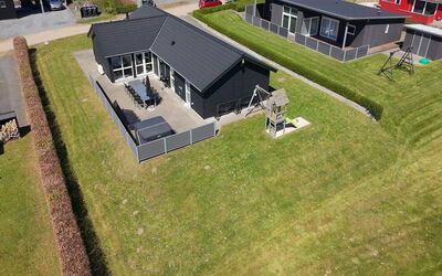 Yakari - 300M from the Sea