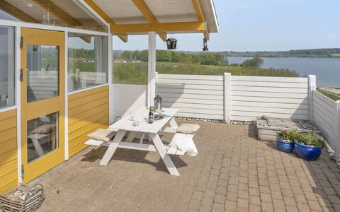 Alya - 200M from the Sea: Blå, Busk, Sommerhus, Bunddække, Have, Estate, Skygge, Landscaping, Stuehus, Eco Hotel