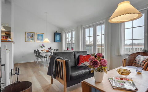 Marga - 400M from the Sea: Tag, Hus, Hjem, Sommerhus, Dør, Sidespor, Dæk, Veranda, Planke, Hårdttræ