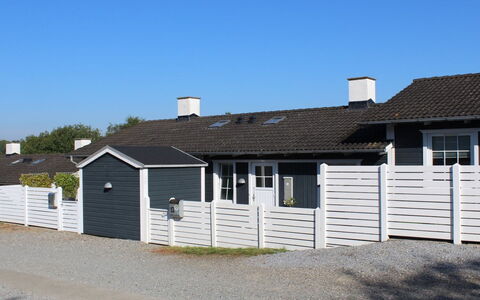 Marga - 400M from the Sea: Tag, Hus, Hjem, Sommerhus, Dør, Sidespor, Dæk, Veranda, Planke, Hårdttræ