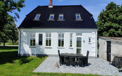 Juuso - 20Km from the Sea: Tag, Hus, Hjem, Sommerhus, Dør, Sidespor, Dæk, Veranda, Planke, Hårdttræ