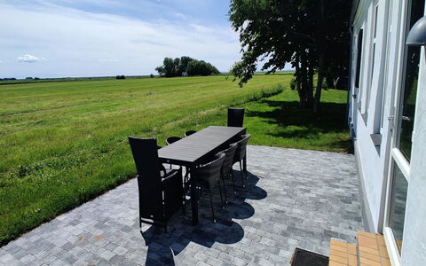 Juuso - 20Km from the Sea: Tag, Hus, Hjem, Sommerhus, Dør, Sidespor, Dæk, Veranda, Planke, Hårdttræ
