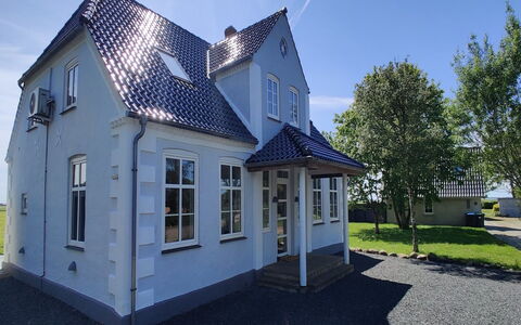Juuso - 20Km from the Sea: Tag, Hus, Hjem, Sommerhus, Dør, Sidespor, Dæk, Veranda, Planke, Hårdttræ