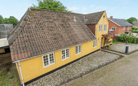 Ilsa - 9.8Km from the Sea: Træ, Bejdse, Planke, Hårdttræ, Sommerhus, Dæk, Sidespor, Skygge, Trægulve, Garden Bygninger