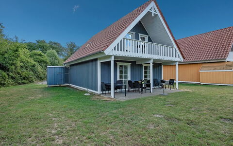 Fausta - 150M to the Fjord: Hus, Hjem, Tag, Boligområde, Sommerhus, Estate, Stuehus, Lawn, Landscaping, Sidespor