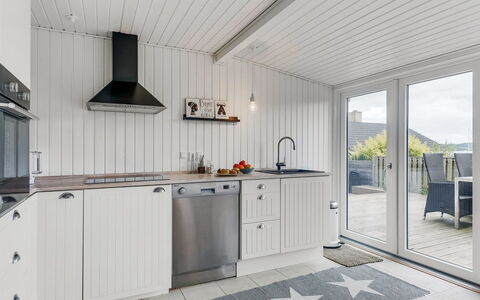 Elain - from the Sea: Køkken, Køkken Apparat, Cabinetry, Countertop, Husholdningsapparat, Større Bandage, Hårdttræ, Planke, Trægulve