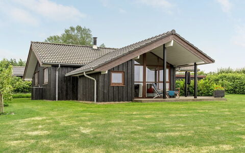 Juliana - 400M from the Sea: Boligområde, Tag, Forstad, Indkørsel, Estate, Skorsten