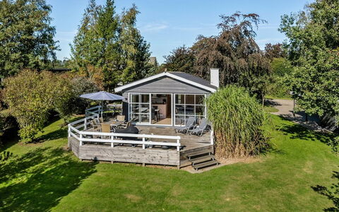 Leandra - 600M from the Sea
