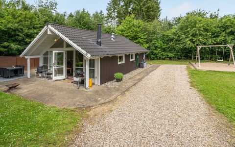 Melisa - 28Km from the Sea: Sommerhus, Hjem, Hus, Tag, Veranda, Estate, Sidespor, Garden Bygninger, Stuehus, Gård