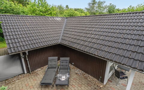 Melisa - 28Km from the Sea: Sommerhus, Hjem, Hus, Tag, Veranda, Estate, Sidespor, Garden Bygninger, Stuehus, Gård