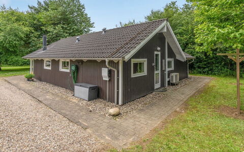 Melisa - 28Km from the Sea: Sommerhus, Hjem, Hus, Tag, Veranda, Estate, Sidespor, Garden Bygninger, Stuehus, Gård