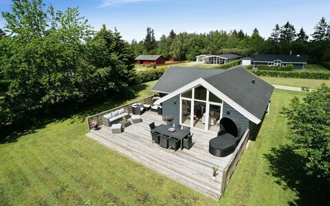 Aleide - 29Km from the Sea: Hjem, Sommerhus, Veranda, Hårdttræ, Sidespor, Dæk, Skygge, Planke, Estate, Garden Bygninger