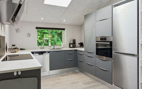 Eylar - 28Km from the Sea: Køkken, Countertop, Køkken Apparat, Større Bandage, Indretning, Gulvbelægning, Cabinetry, Husholdningsapparat, Loft, Møbel