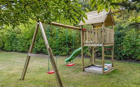 Hannelise - 30Km from the Sea: Have, Backyard, Lawn, Gård, Hegn