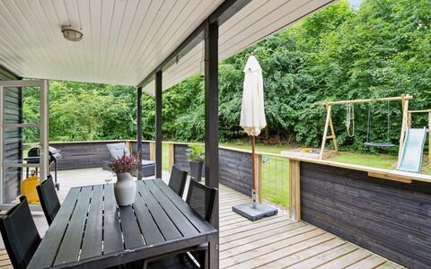 Helghi - 30Km from the Sea: Loft, Gulvbelægning, Indretning, Etage, Kompositmateriale, Møbel, Udvej, Hotel, Design, Dagslys