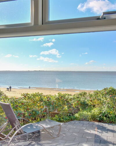 Erno - 20M from the Sea
