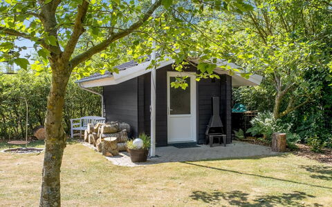 Gylla - 12Km from the Sea: Træ, Sommerhus, Hårdttræ, Planke, Bejdse, Garden Bygninger, Design, Gård, Bjælkehytte, Backyard