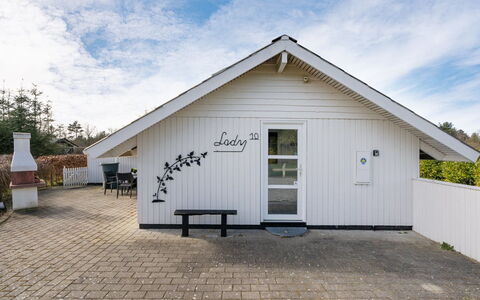 Edvardsine - 12Km from the Sea: Tag, Hus, Land Lot, Hjem, Sommerhus, Estate, Garden Bygninger, Skygge, Bjælkehytte, Landscaping