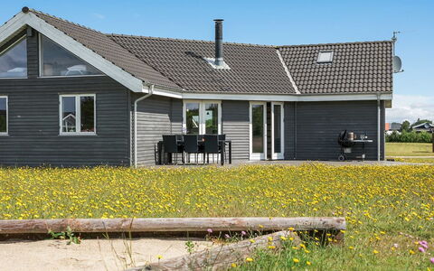 Karmen - 300M to the Fjord: Hus, Tag, Hjem, Sommerhus, Skur, Garden Bygninger, Sidespor, Gård, Bjælkehytte, Hytte