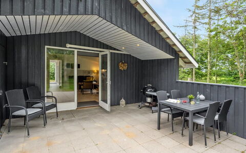Ottilie - 350M to the Fjord: Hus, Tag, Hjem, Sommerhus, Busk, Bunddække, Estate, Stuehus, Sidespor, Garden Bygninger